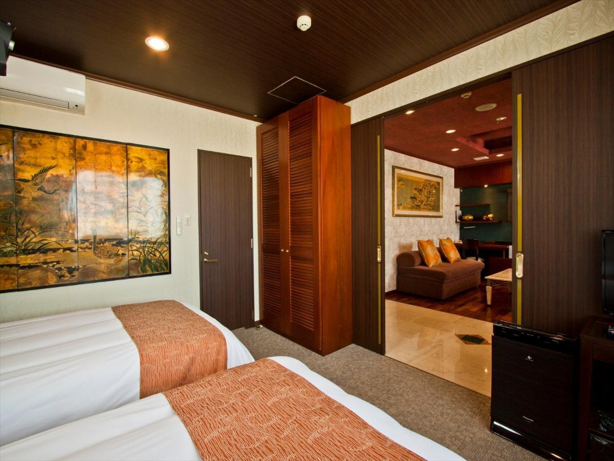 Hotel Palm Royal Naha Kokusai Street Екстериор снимка
